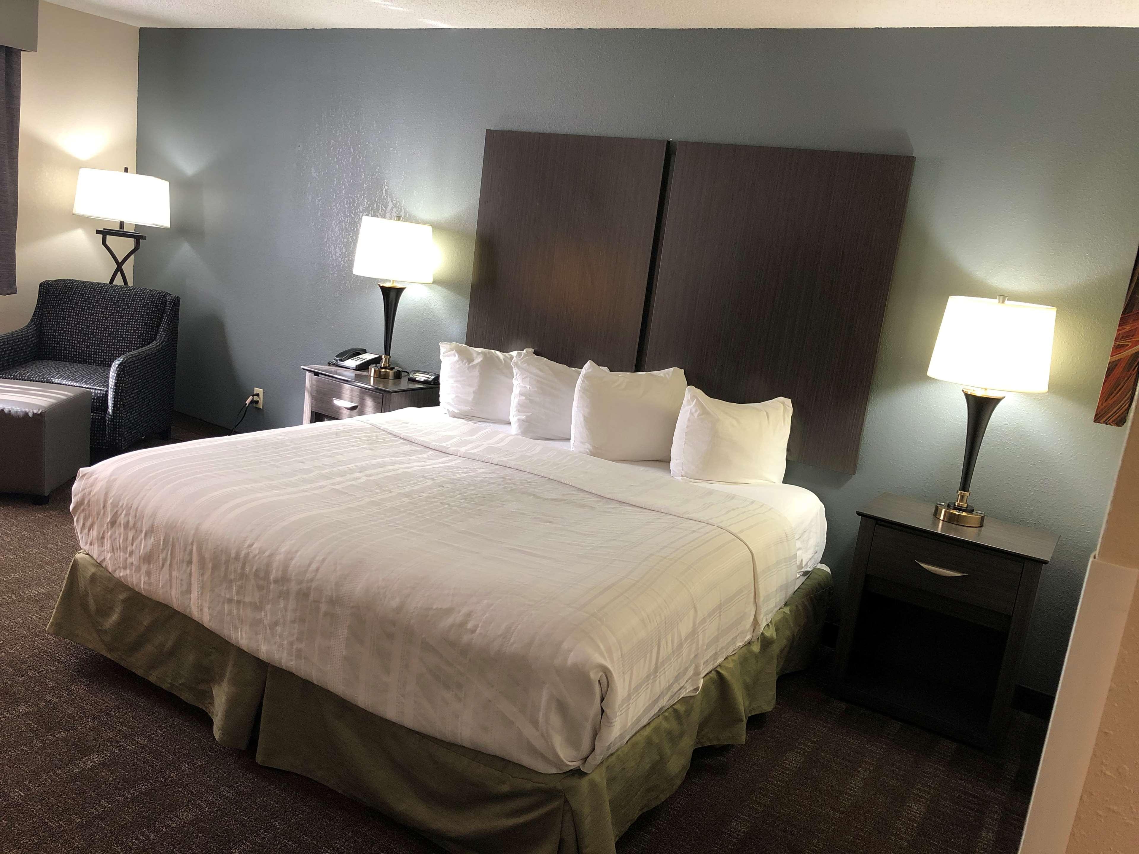 Baymont By Wyndham Chester Il מראה חיצוני תמונה