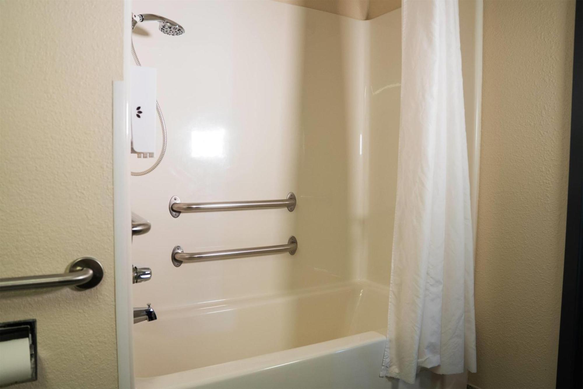 Baymont By Wyndham Chester Il מראה חיצוני תמונה